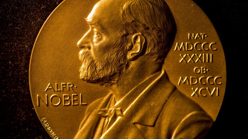 hipertextual-premio-nobel-fisica-2019-2019452919-scaled